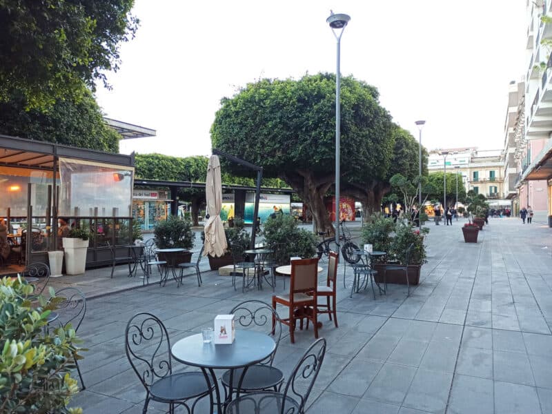 Piazza Cairoli
